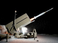 RTX z umową wielkoseryjną na produkcję eksportową pocisków AMRAAM-ER