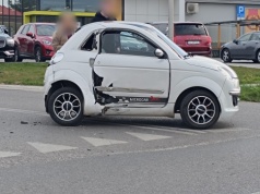 Zderzenie Microcara z Suzuki. Ucierpiał też Renault