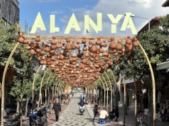 Alanya poza sezonem – co zobaczyć i co zjeść?