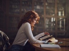 3 thrillery psychologiczne, których zakończenia wbijają w fotel. Plot twistów w tych książkach nie sposób przewidzieć