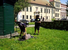 Strażnicy miejscy uratowali życie człowiekowi. Liczyła się każda sekunda