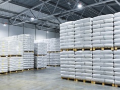 Kryzys może uderzyć w sklepy. Rząd przygotowuje się na niedobory żywności