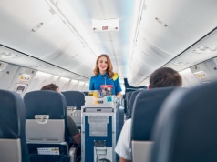 Lotniczy gigant uziemia pierwsze samoloty w związku z kryzysem paliwowym. Loty drożeją. Czy tanie wakacje będą jeszcze możliwe?