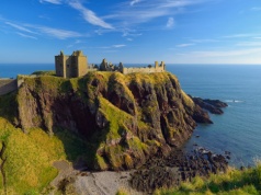 Szkocja na przedłużony weekend za 420 PLN 🦕🏰 W cenie loty + ⭐⭐⭐ hotel 😊