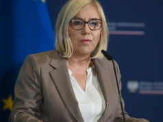 Hennig-Kloska nie może być spokojna o stanowisko? "Pięć, sześć głosów"