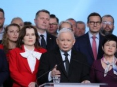 PiS reaguje na ruch Morawieckiego. Padły wymowne słowa