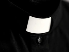 Sztuka o ks. Jankowskim w Teatrze Telewizji. Obrońcy prałata wpadli w szał