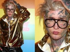 Radykalna metamorfoza Stiflera. Przyodziewek gwiazdora zbił nas z pantałyku