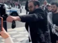 Żyd udaje że został zaatakowany obok policji