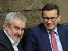 Rzecznik PiS: Stowarzyszenie Morawieckiego jest sprzeczne ze statutem partii. Morawiecki: Nie wycofam się