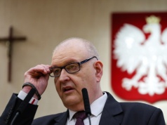 Spór o ślubowanie nowych sędziów TK. Bogdan Święczkowski wyjaśnia