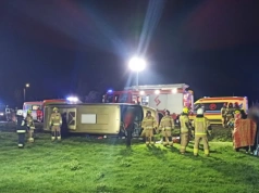 Koszmarny nocny wypadek minibusa. Sześć kobiet trafiło do szpitali