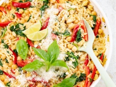 Makaron orzo z ciecierzycą