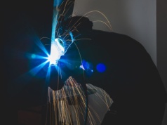 Dekarbonizacja kontra konkurencyjność. Europa gra o przyszłość przemysłu