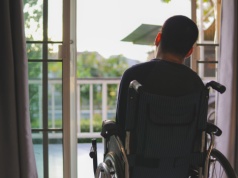 Szkoły niedostosowane. "Syn ma niepełnosprawność ruchową i musi uczyć się w domu"