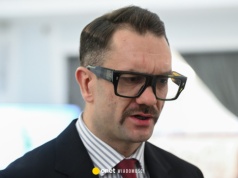 Łukasz Mejza unika kary za pirackie rajdy? Nie odbiera kluczowej korespondencji