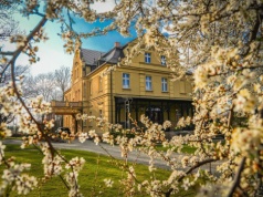 Pałac Gruszów wypełnią koncerty i wydarzenia kulturalne. Wygraj zaproszenie na jedno z nich!