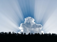 PwC: Polska potrzebuje 10 mld zł rocznie na suwerenną chmurę