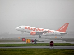 Samolot nie mógł wystartować, bo był za ciężki. Pilot: Albo wyjdzie 6 osób, albo zostawimy bagaże