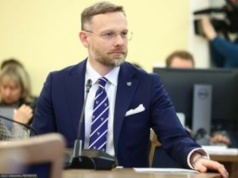 Sejm ponownie nie zdołał odrzucić prezydenckiego weta. Reakcja Pałacu