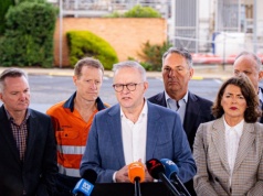 Australia ma plan na kryzys paliwowy. Premier uspokaja po pożarze rafinerii