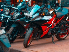 Dlaczego warto zaufać Dobrym Sklepom Motocyklowym? Odpowiadamy!