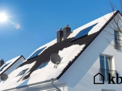 Chciał wyczyścić panele po zimie. Przez prosty błąd ich wydajność spadła na lata