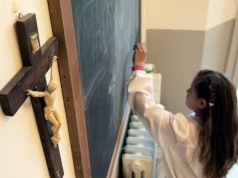 Rodzice sprzeciwiają się mrożeniu projektu „TAK dla religii lub etyki w szkole”