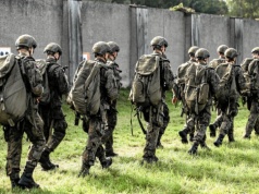 Coraz więcej osób chce robić karierę w wojsku. "Rekrutacja na wysokim poziomie"