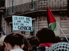 Więzienie za krytykę Izraela? Kontrowersyjne prawo podzieliło Francję