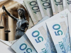 Pieniądze klientów chowała za szafą. Kasjerka oskarżona o wielkie przywłaszczenie