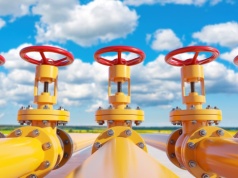 Kurczą się zapasy gazu w UE. Ekspert: Nie płynie i nie będzie płynąć przez jakiś czas