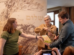 „Baj, baju, z mojego kraju” wraca po dekadach. Nowe wydanie i debiut wydawnictwa Korzynie a Listki