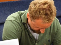 Ulubieniec widzów odwołuje spektakle. Lekarze powiedzieli stop. Komunikat w sieci