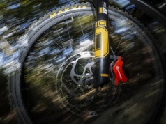 Te hamulce pachną motorsportem bardziej niż większość rowerowych premier