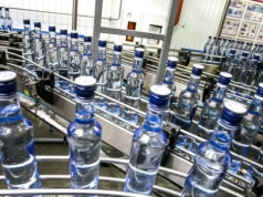 Sprzedaż hamuje mimo odbicia. Alkoholowy gigant koryguje prognozy