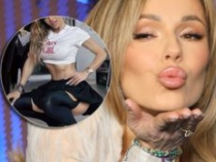 Doda wyeksponowała zgrabne uda w ULTRAKRÓTKIEJ spódniczce. Dobrała prześwitujący top