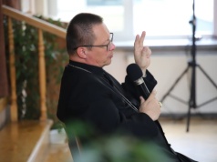 Kard. Grzegorz Ryś do młodych: dzięki spotkaniu z Chrystusem poznacie drogę do Kościoła