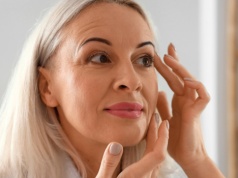 Zniknie opuchlizna i drugi podbródek. Najlepsze sposoby na smuklejszą twarz