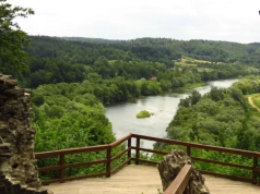 Polski zamek, którego nie wolno odwiedzać. Turyści notorycznie łamią zakaz