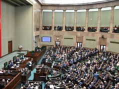 Rośnie przewaga KO nad PiS. Najnowszy sondaż