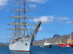  Fregata Dar Młodzieży wypłynęła w rejs do USA