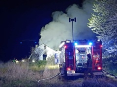 Pożar opuszczonego budynku w Lublinie. Kilka zastępów straży pożarnej w akcji