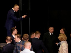 Prezydent: "Nie uznaję spotkania z Orbanem za swój błąd". Wspomniał też o swoim palcu