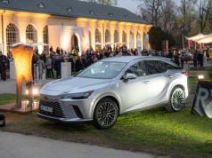 Lexus partnerem motoryzacyjnym wystawy TOP CHARITY Art 2026