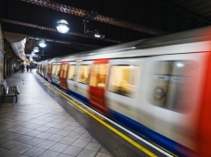 Za śpiewanie w londyńskim metrze można dostać mandat