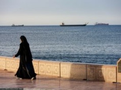 Ormuz otwarty. Konwój płynie przez cieśninę