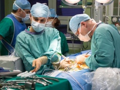 Rząd chce wiedzieć, ile zarabiają lekarze. Eksperci ostrzegają przed ryzykiem