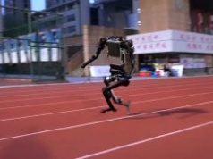 Ten robot jest szybszy od ciebie. Rekord Usaina Bolta zagrożony?