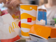 McDonald’s rusza z napojową rewolucją. Nowe menu kluczem strategii giganta